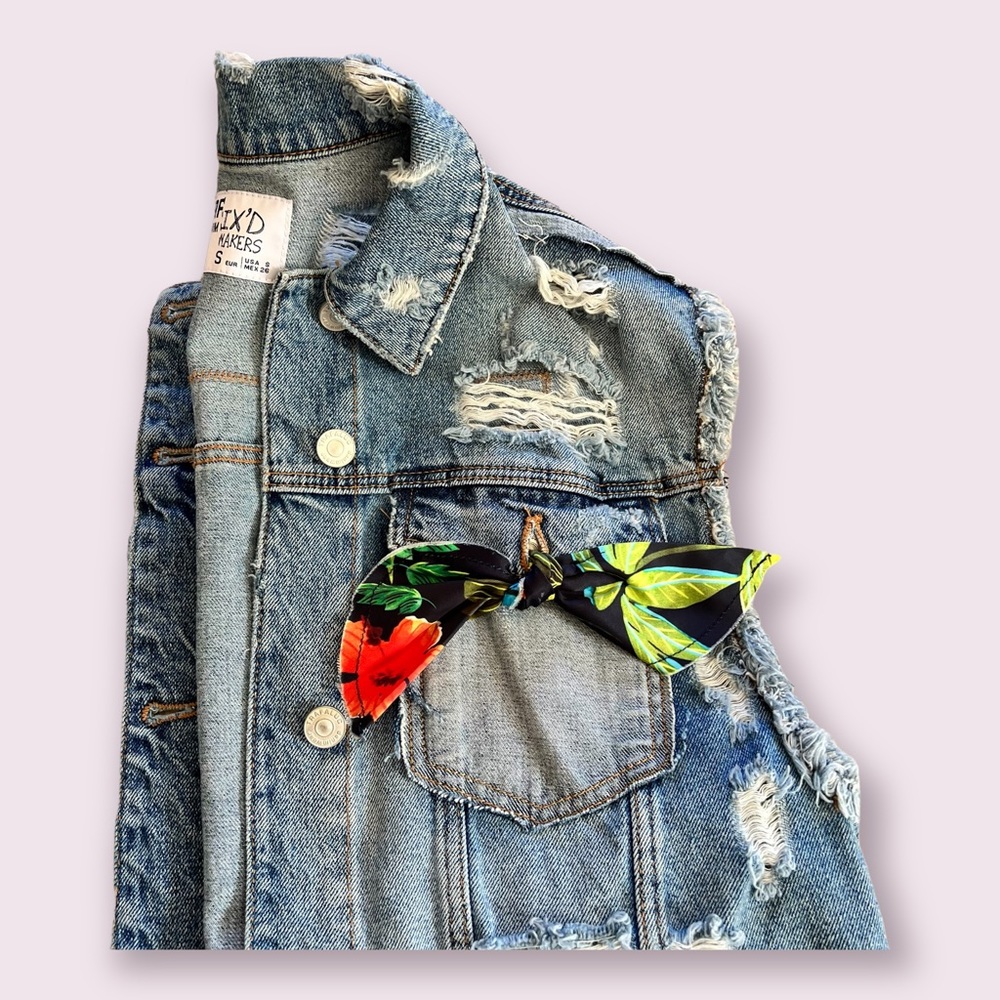 ☀️🍁ZARA TRF Floral Distressed Jean Denim Vest Jacket Size S oversized 2017 SS - Picture 10 of 15